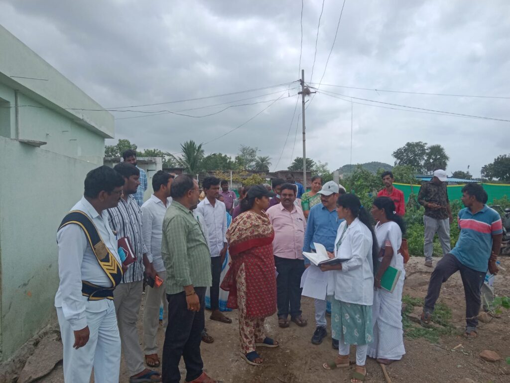 ట్రైబల్ వెల్పేర్ పాఠశాలను  ఆకస్మిక తనిఖీ చేసిన అదనపు కలెక్టర్ శ్రీజ…