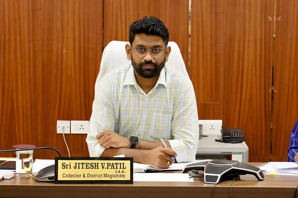 భద్రాద్రి కొత్తగూడెం జిల్లా ను రెడ్ అలర్ట్ గా ప్రకటించిన కలెక్టర్