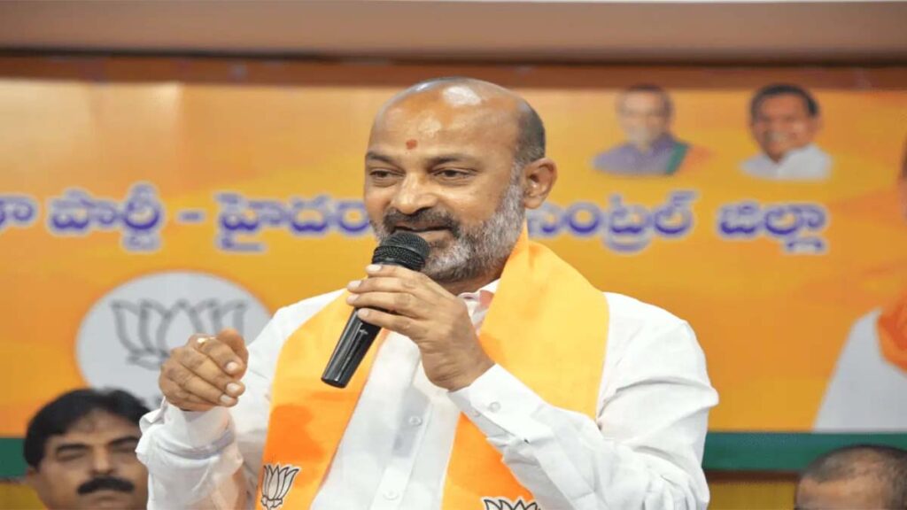 కేసీఆర్ మెడలు వంచింది నేనే.. బండి సంజయ్ హాట్ కామెంట్స్