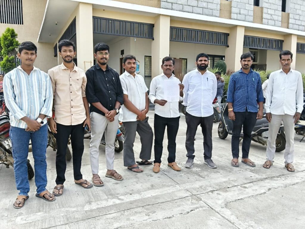 ఓం నారాయణ ఆక్రమించుకున్న ప్రభుత్వ భూమిని స్వాధీనం చేసుకోవాలి