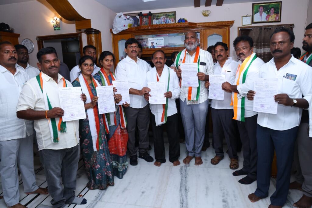 అభ్యర్థుల చేతికి ‘బీ-ఫామ్’.. ప్రచారానికి ‘శ్రీకారం’!