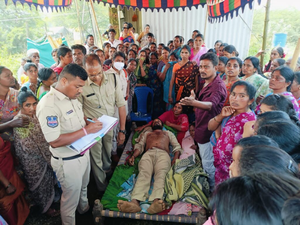 ఉరివేసుకొని యువకుడు ఆత్మహత్య