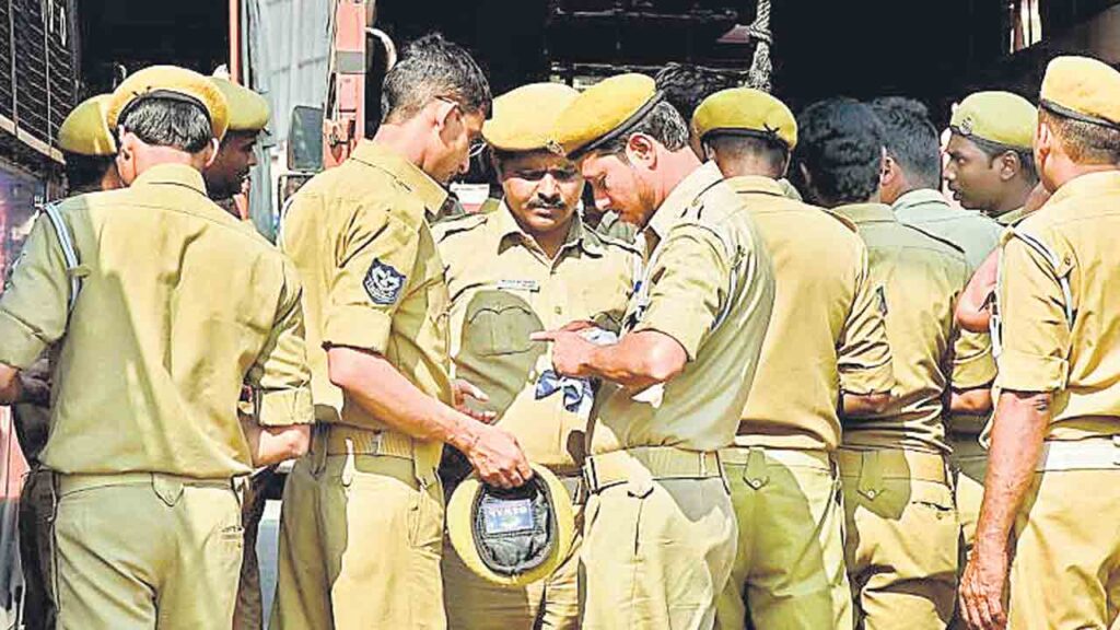 హోంగార్డుల బదిలీలపై ఇంత నిర్లక్ష్యమా ?