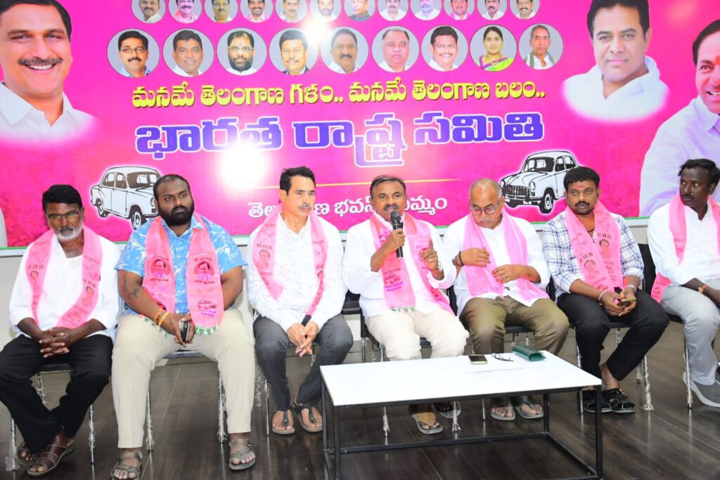 “భూదాన్ భూముల్లో రికార్డుల మాయాజాలం.. కలెక్టర్ గారు, ఇది ‘భూభారతి’ పోర్టలా లేక ‘భూభక్షక’ పోర్టలా?