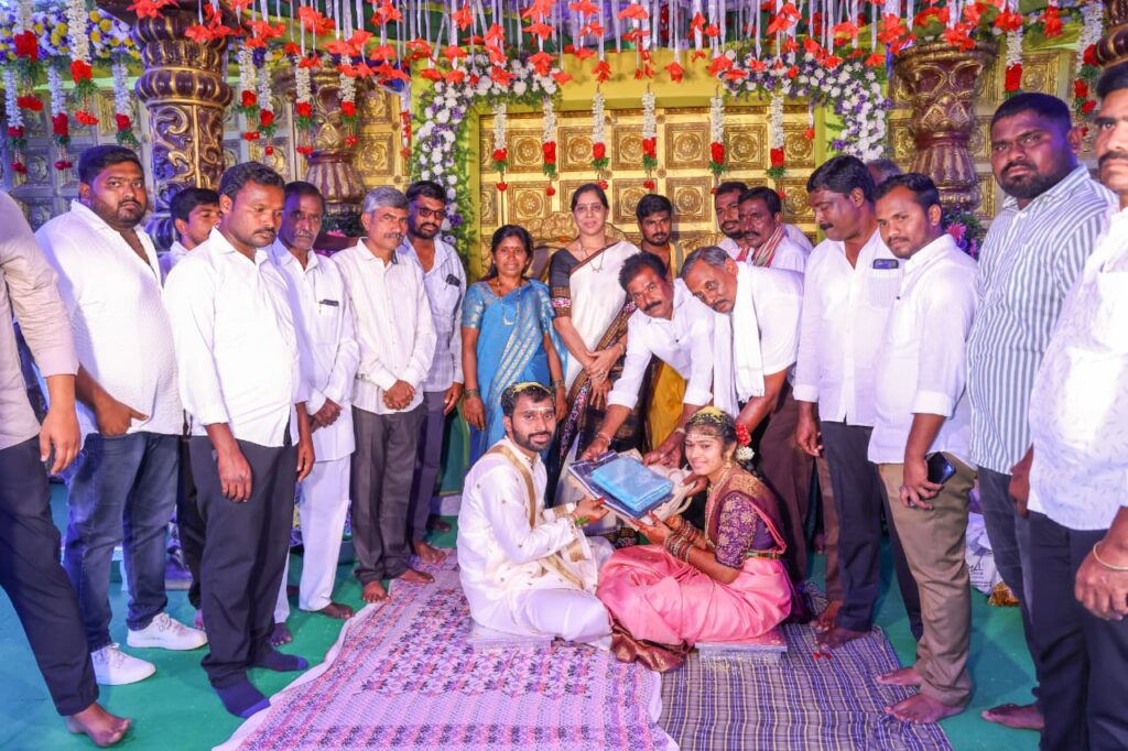 మగువలకు ‘మాధురి’మ.. మమతల అభయగరిమ!