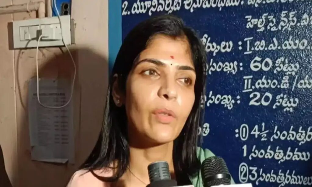 స్టూడెంట్స్‌పై వేధింపుల ఆరోపణలు నిజమే.. శైలజ క్లారిటీ!