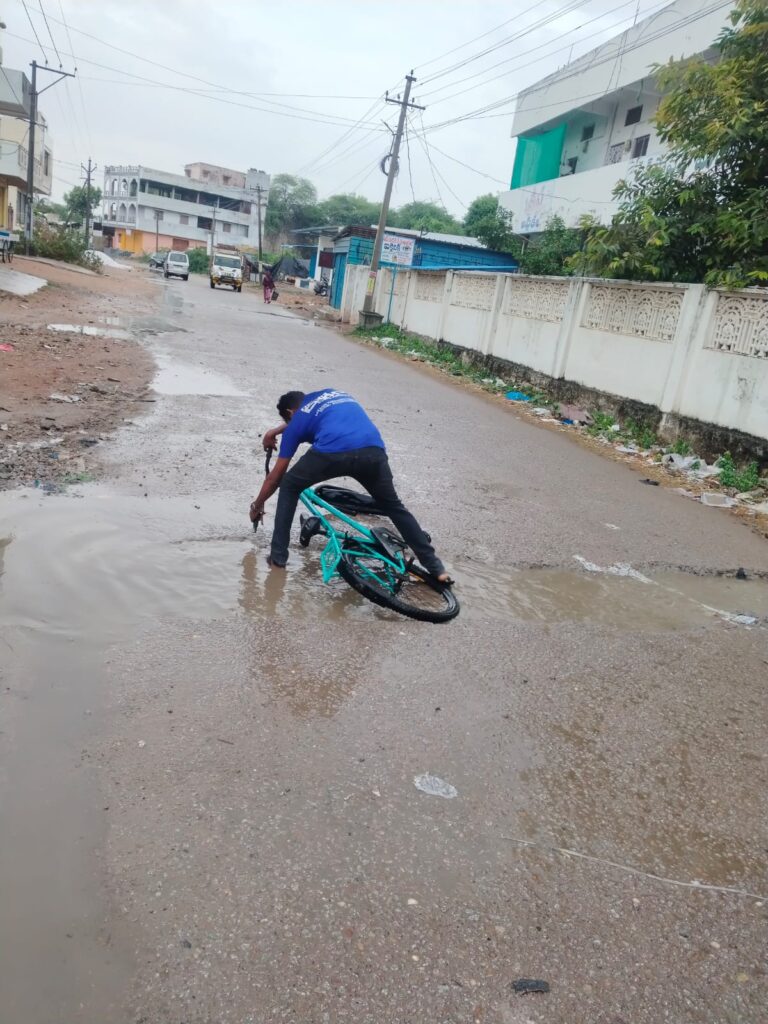 వార్డ్ కౌన్సిలర్ మా మోర ను అలకించండి