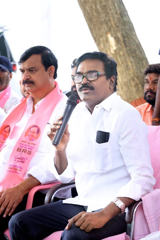 ఒక్క కన్నుతో చేసిన అభివృద్ధి ఆరు కళ్లతో ఏమి చేశారు?