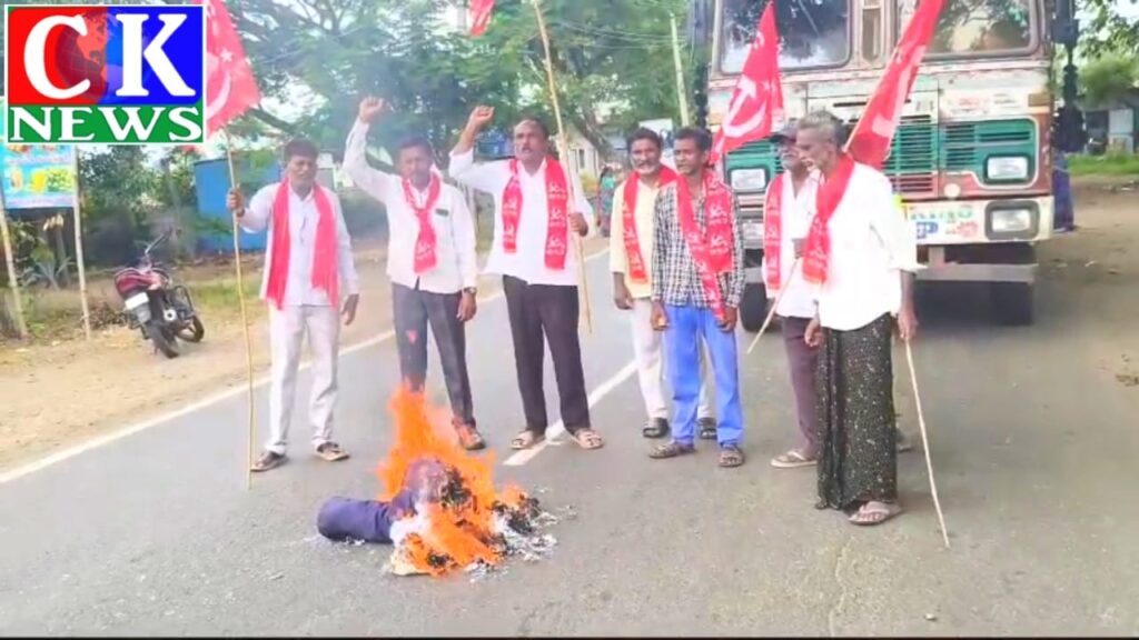 ఢిల్లీలో విద్యార్థులపై లాఠీచార్జిని ఖండించిన సీపీఎం