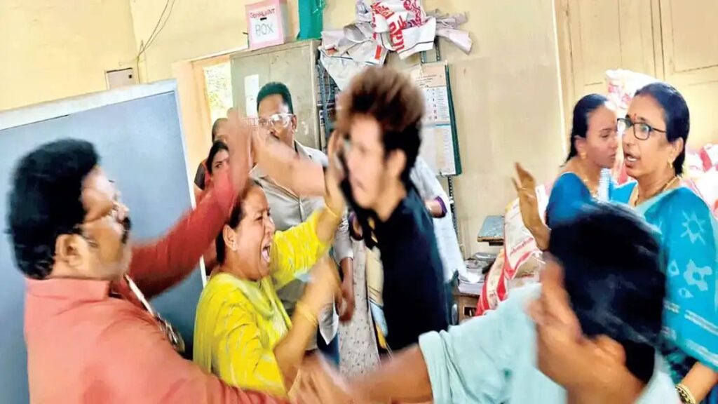 ప్రభుత్వ ఉపాధ్యాయుడిపై హెడ్‌కానిస్టేబుల్‌ కొడుకు దాడి