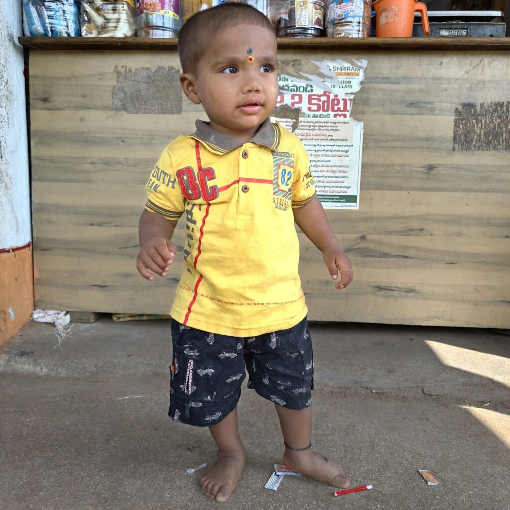 పాముకాటుతో 18 నెలల చిన్నారి మృ*తి
