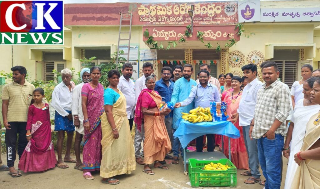 స్వాతంత్ర్య వేడుకల్లో సేవాభావం చాటిన ఏన్కూర్ ప్రెస్ క్లబ్