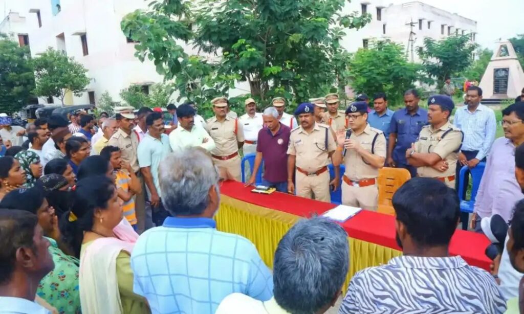 కేసీఆర్ టవర్స్లో పోలీసుల ఆకస్మిక తనిఖీలు..14 మంది అరెస్ట్!